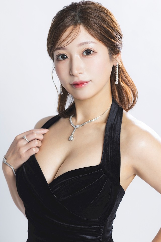 美波 あいかプロフィール写真2